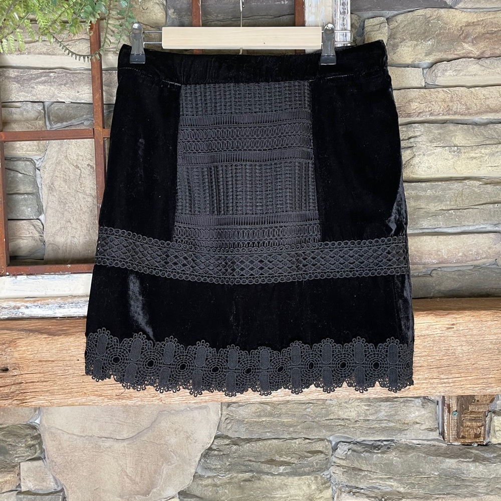 NWT Romeo & Juliet Couture Skirt